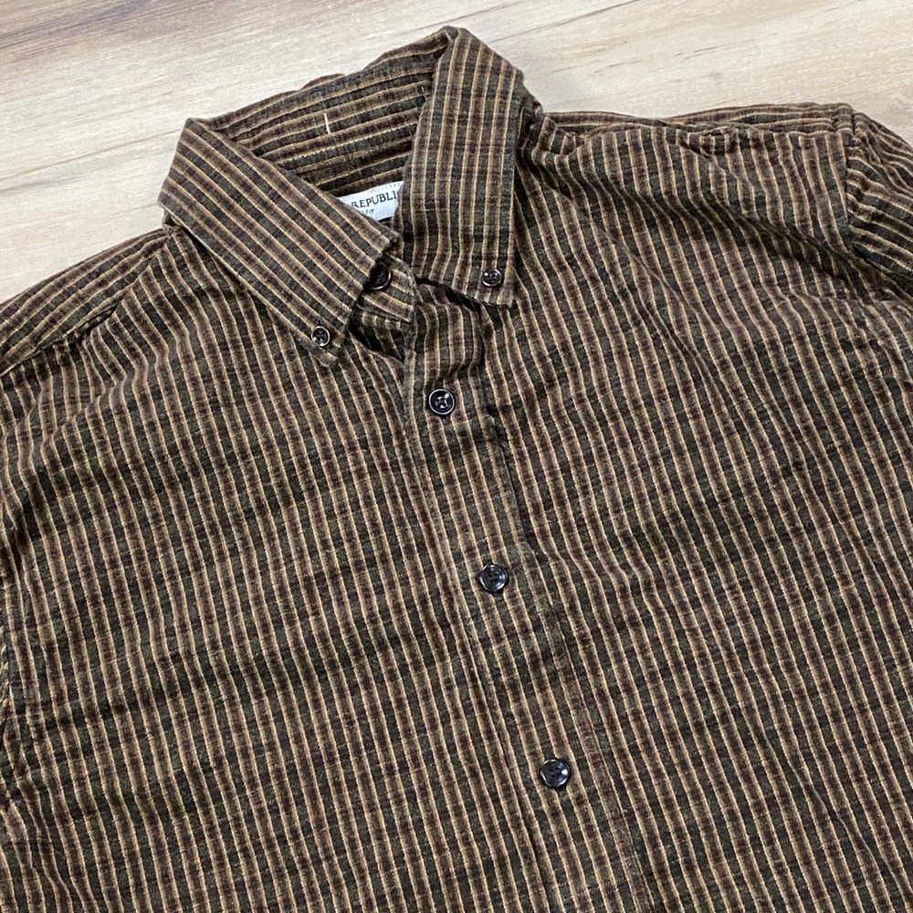 Banana Republic Button Down Shirt Small Striped Cotton Standard Fit Flannel